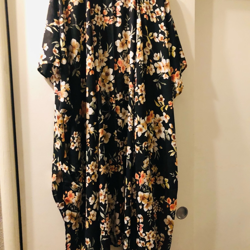 Gee Gee Women’s Shawl - Size OS